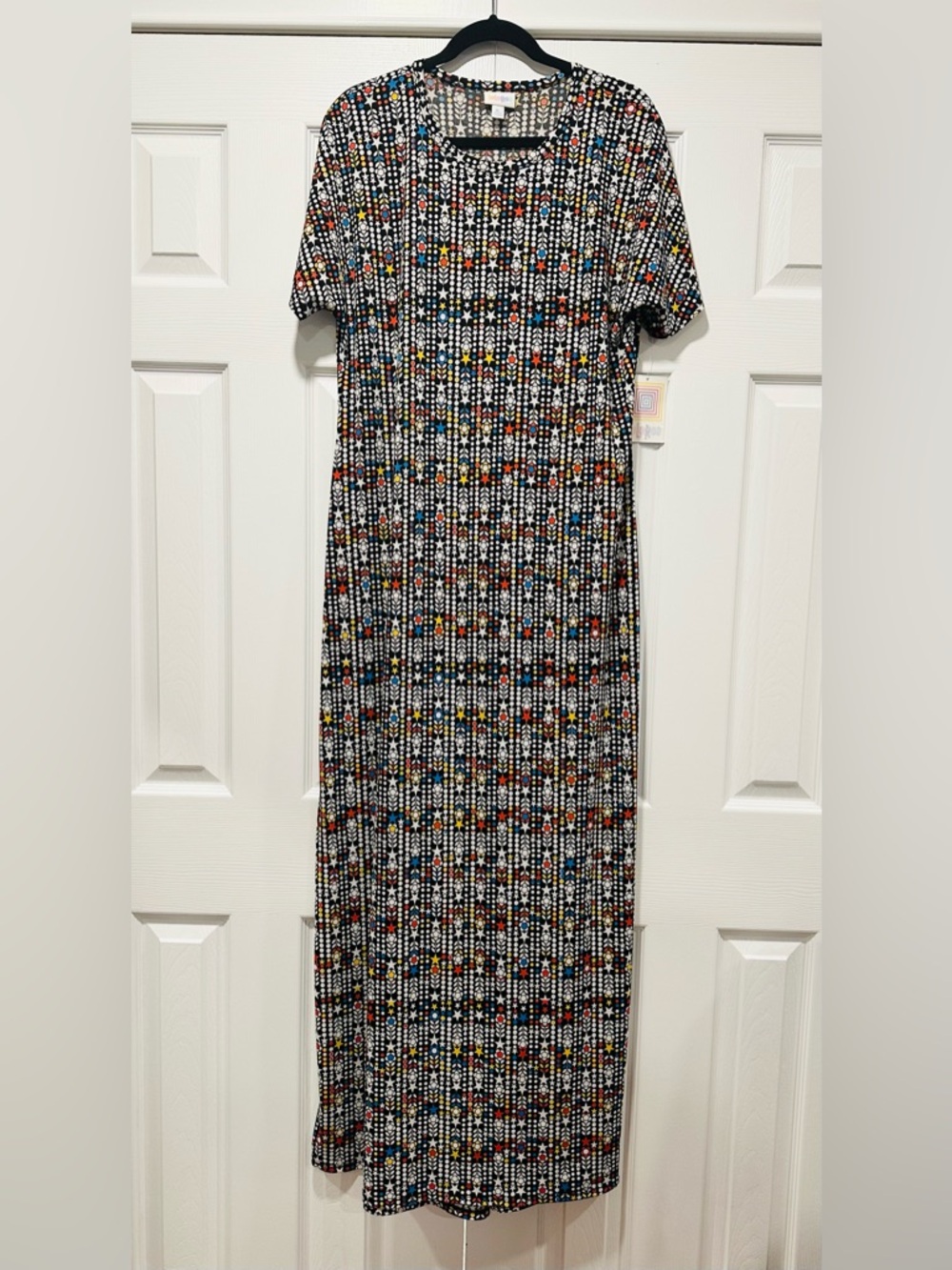 NWT LuLaRoe Maria XL red, white, blue, & yellow print on a black background